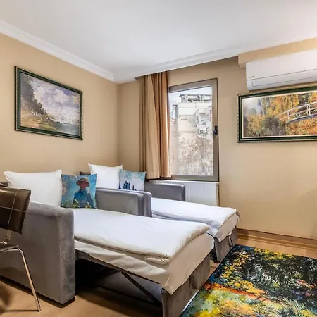 Gallery & Nisantasi Hotel 3*