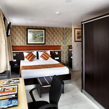 Gallery & Nisantasi Hotel 3*